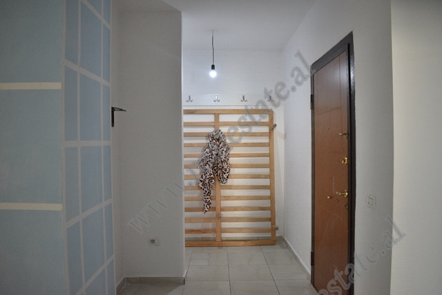 Apartament 2+1 per shitje ne Kompleksin Fratari ne Tirane.&nbsp;
Apartamenti pozicionohet ne katin 